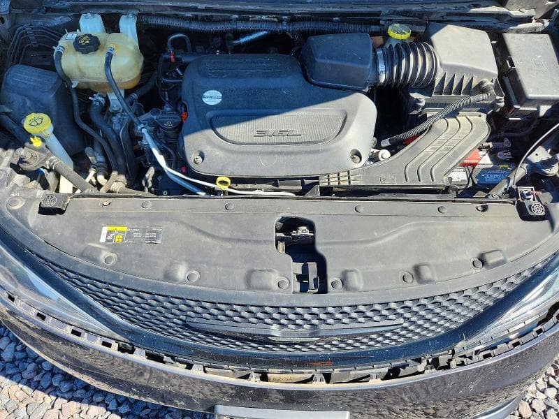 2020 CHRYSLER PACIFICA TOURING L 12