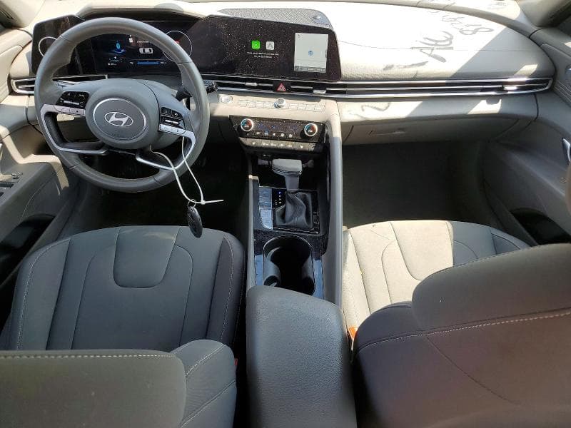 2025 HYUNDAI ELANTRA SEL SEL 8