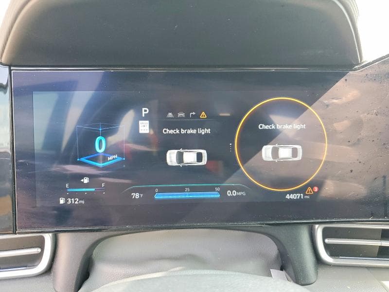 2025 HYUNDAI ELANTRA SEL SEL 9