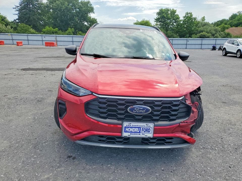 2023 FORD ESCAPE ST LINE 5