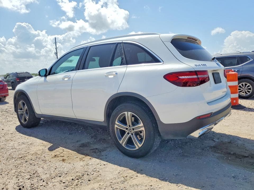 2017 MERCEDES-BENZ GLC 300 2
