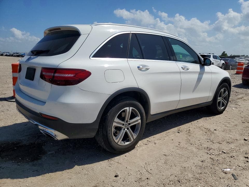 2017 MERCEDES-BENZ GLC 300 3