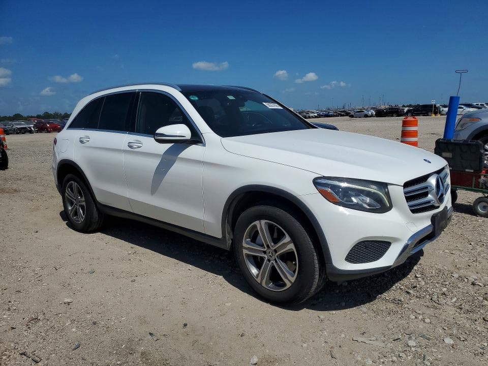 2017 MERCEDES-BENZ GLC 300 4