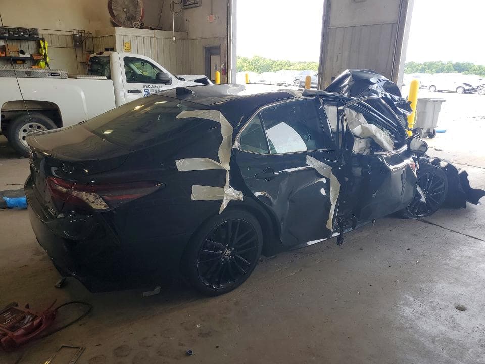 2022 TOYOTA CAMRY XSE 3
