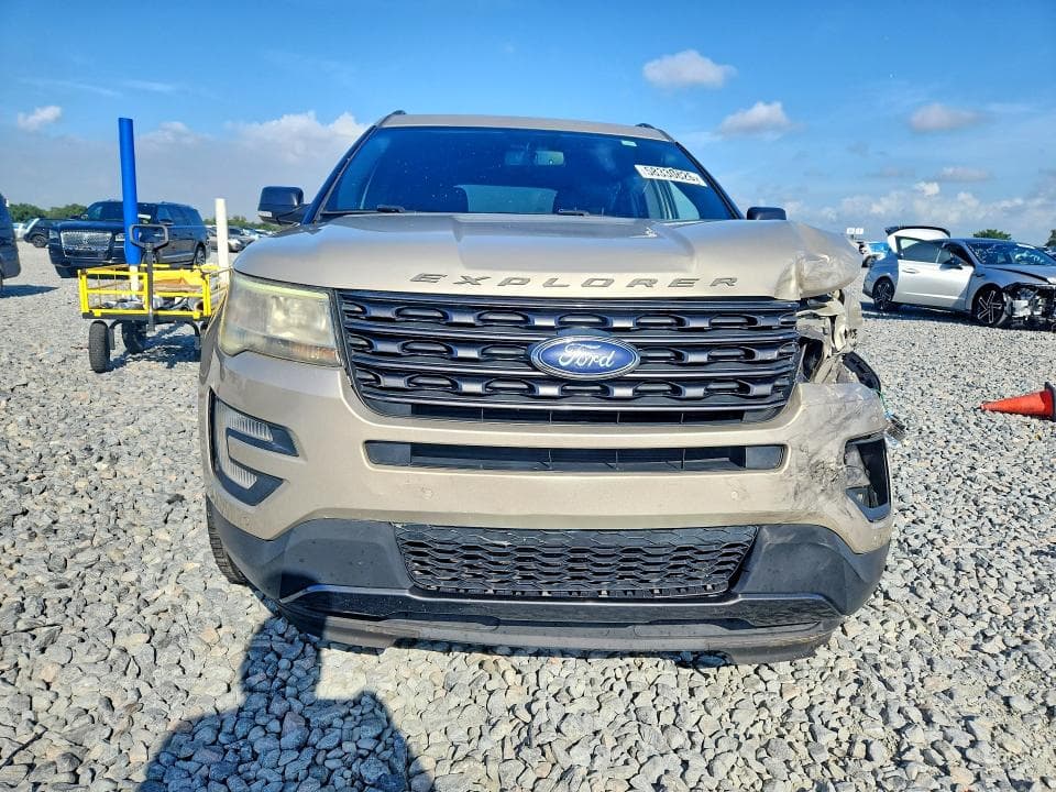 2017 FORD EXPLORER XLT 5