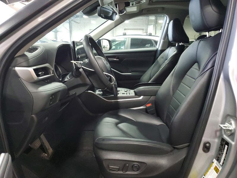 2024 TOYOTA HIGHLANDER XLE 7