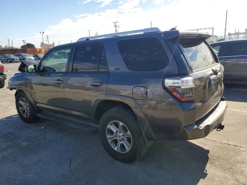 2018 TOYOTA 4RUNNER SR5 PREMIUM 2