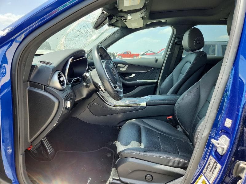 2020 MERCEDES-BENZ GLC 7