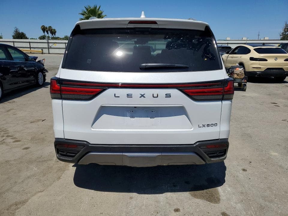 2026 LEXUS LX 600 LUXURY 6