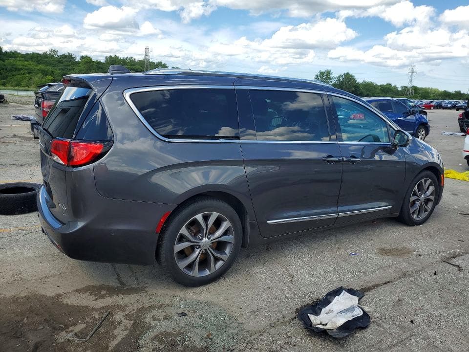 2017 CHRYSLER PACIFICA LIMITED 3