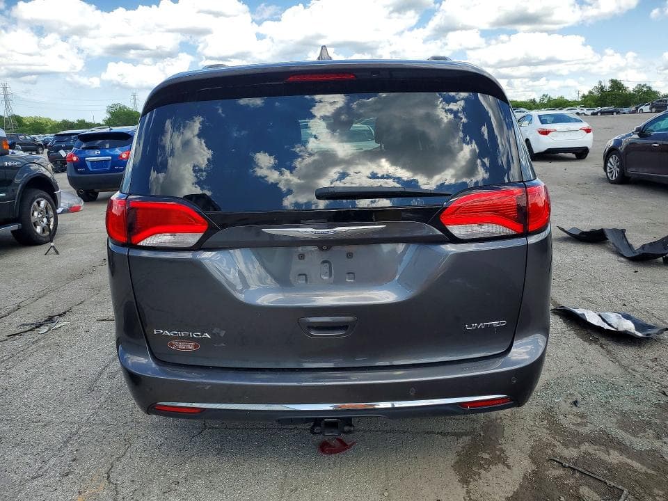 2017 CHRYSLER PACIFICA LIMITED 6