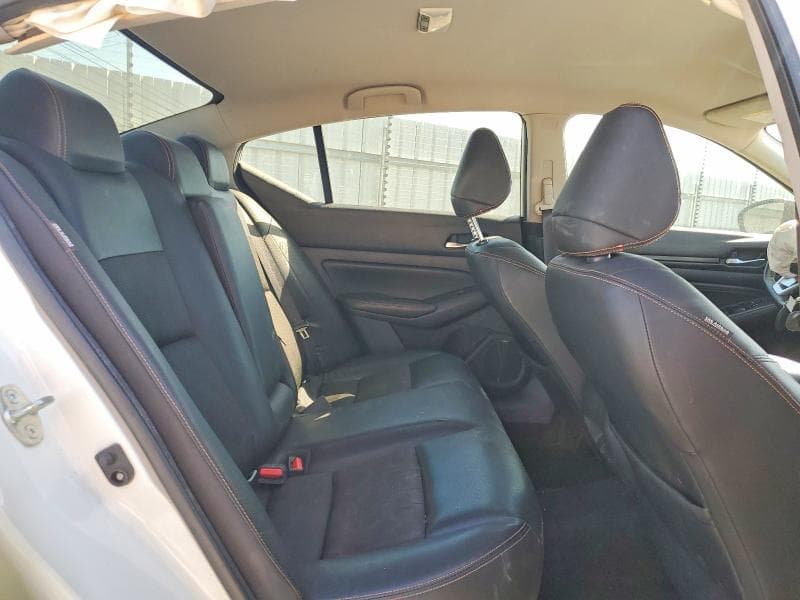 2019 NISSAN ALTIMA SR 10