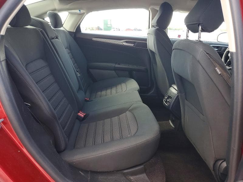 2020 FORD FUSION SE 10