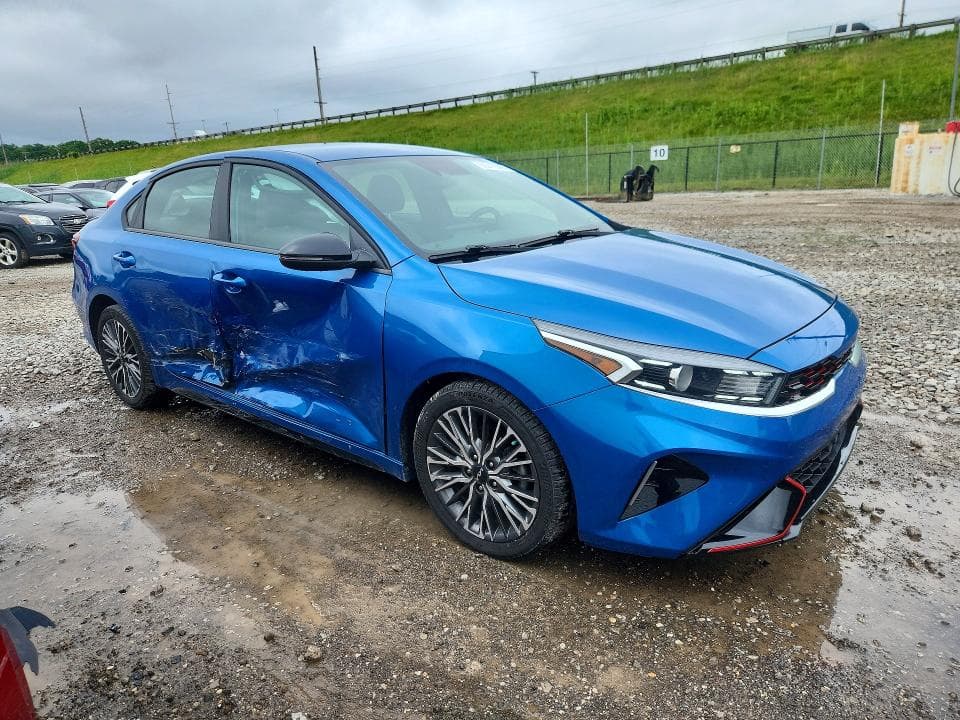 2022 KIA FORTE GT LINE 4