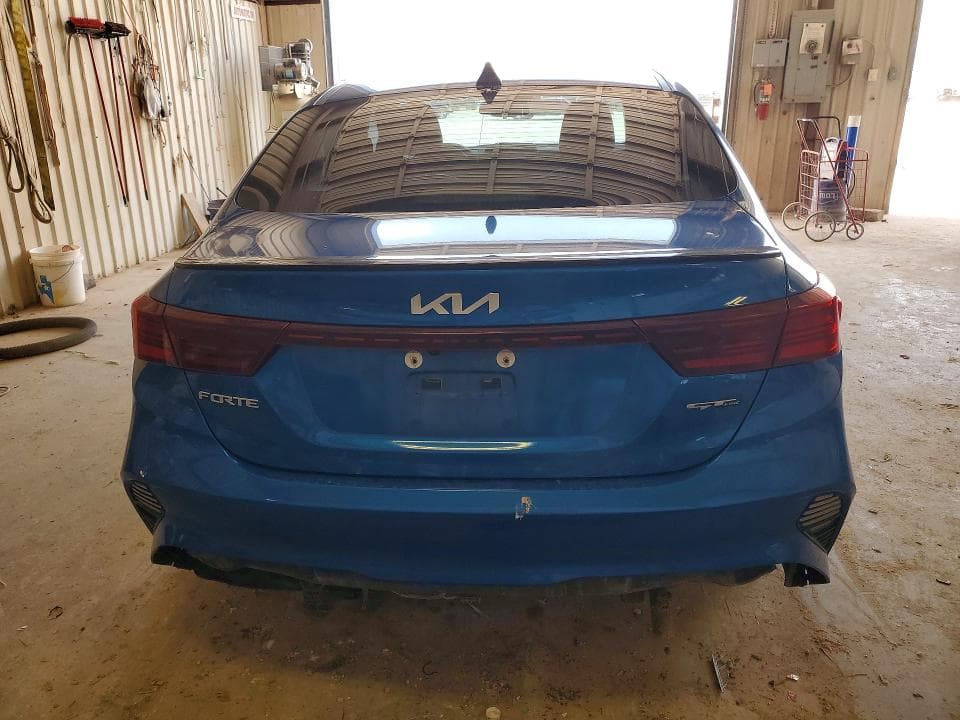 2022 KIA FORTE GT LINE 6