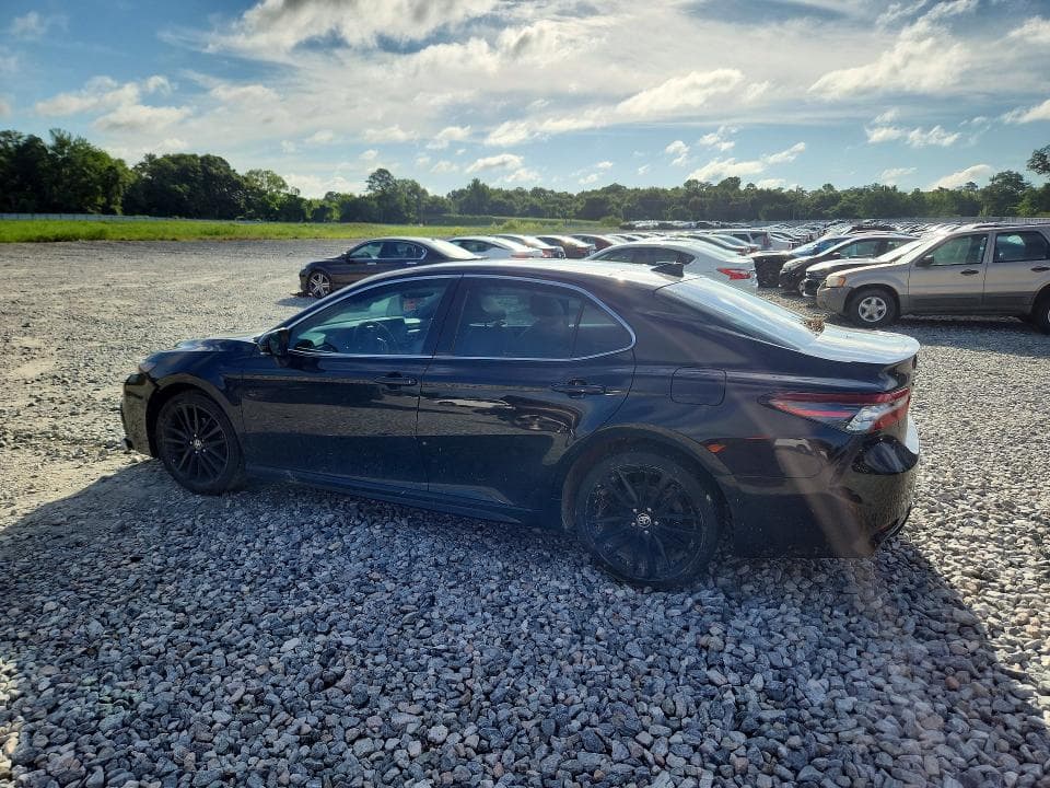 2022 TOYOTA CAMRY XSE 2