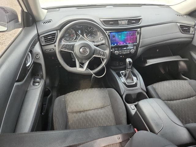 2017 NISSAN ROGUE SV 8