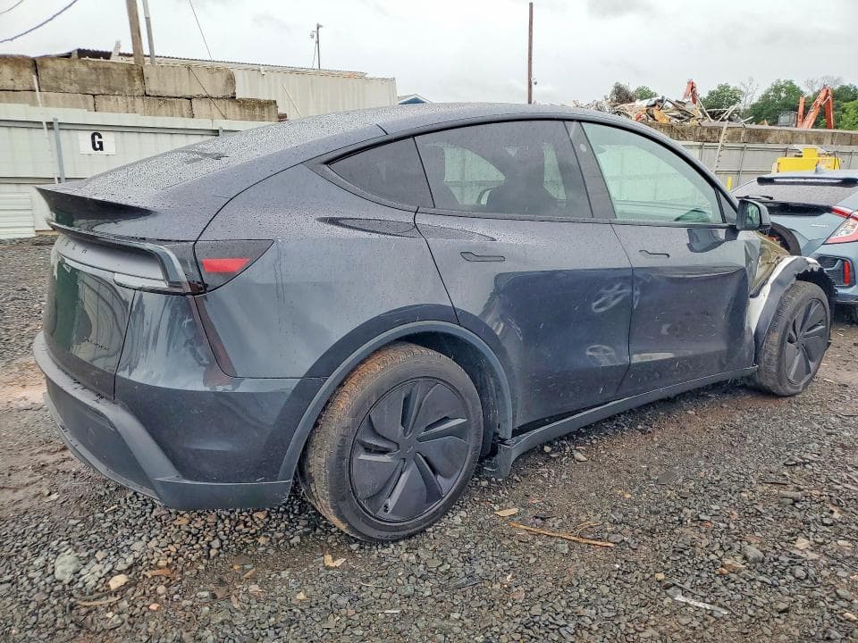 2026 TESLA MODEL Y 3