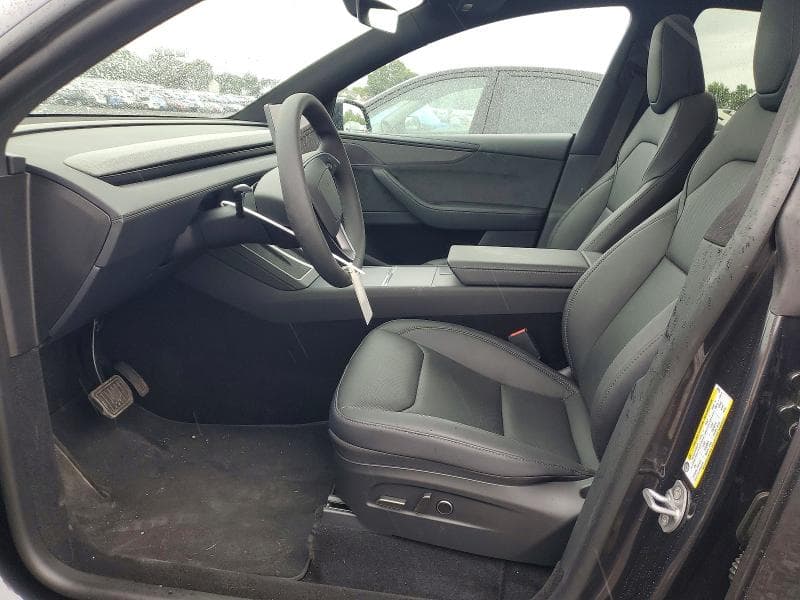 2026 TESLA MODEL Y 7