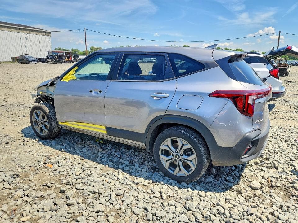 2026 KIA SELTOS LX 2