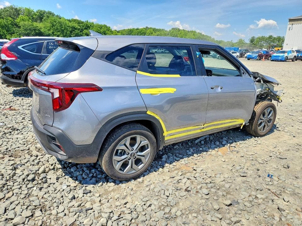 2026 KIA SELTOS LX 3