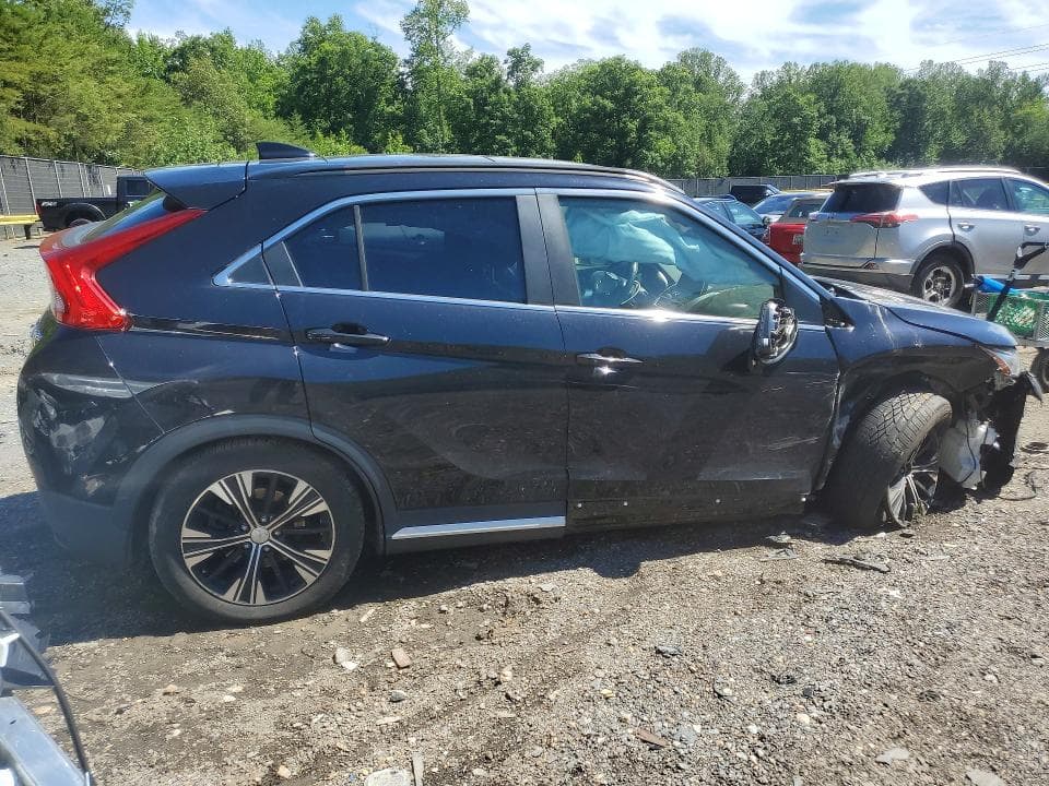 2018 MITSUBISHI ECLIPSE CROSS SE 3