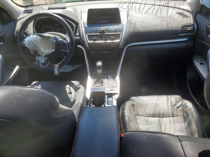 2018 MITSUBISHI ECLIPSE CROSS SE 8