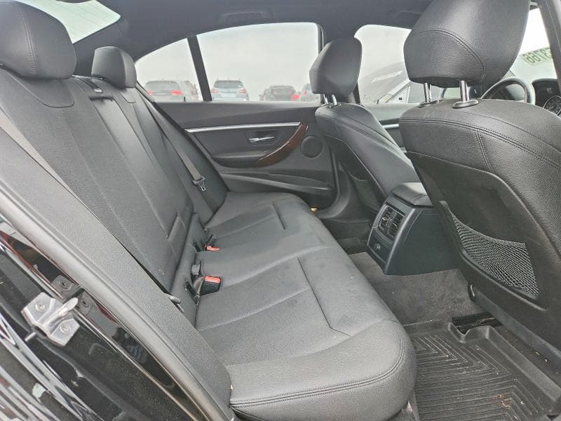 2018 BMW 330 XI 10