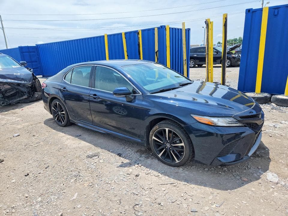 2019 TOYOTA CAMRY XSE XSE 4