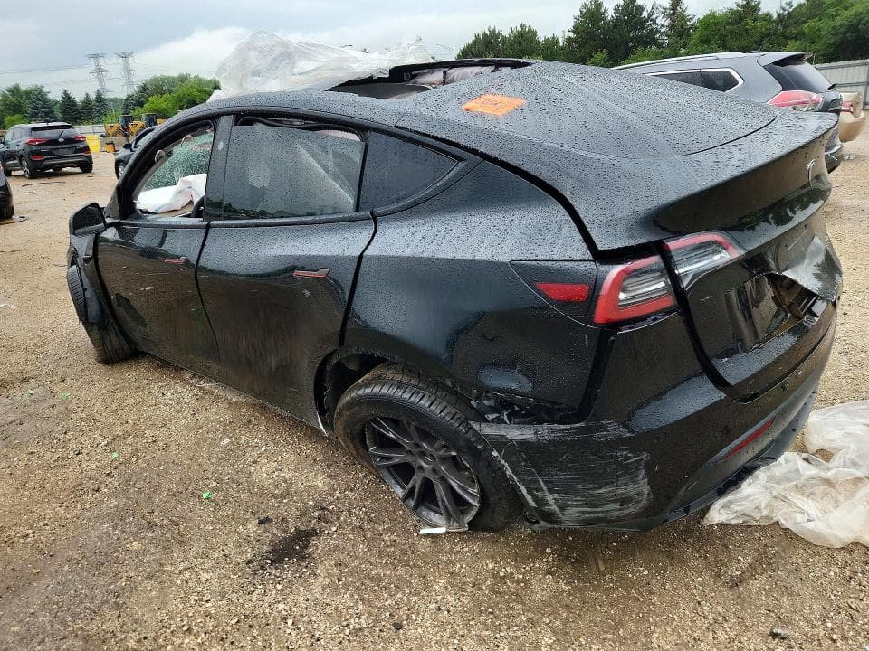 2025 TESLA MODEL Y 2