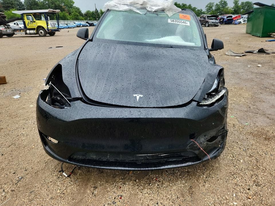2025 TESLA MODEL Y 5