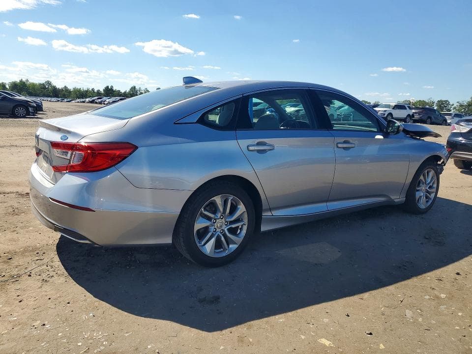 2018 HONDA ACCORD 4D 3