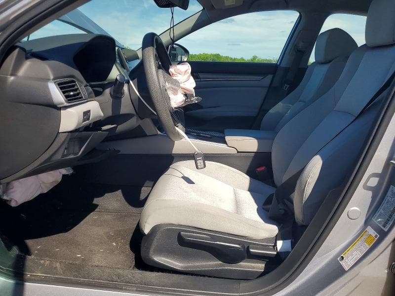 2018 HONDA ACCORD 4D 7