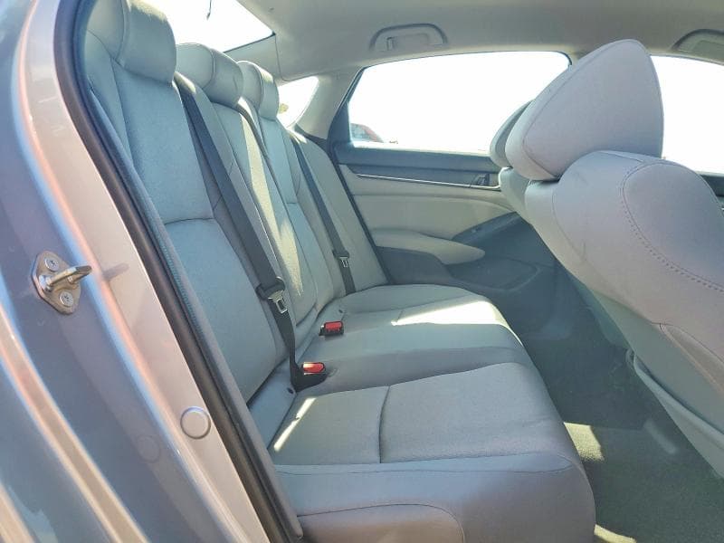 2018 HONDA ACCORD 4D 10