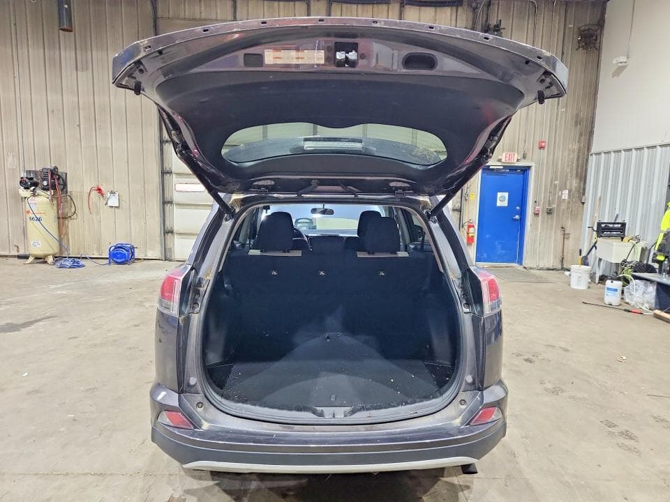 2016 TOYOTA RAV4 XLE XLE 6