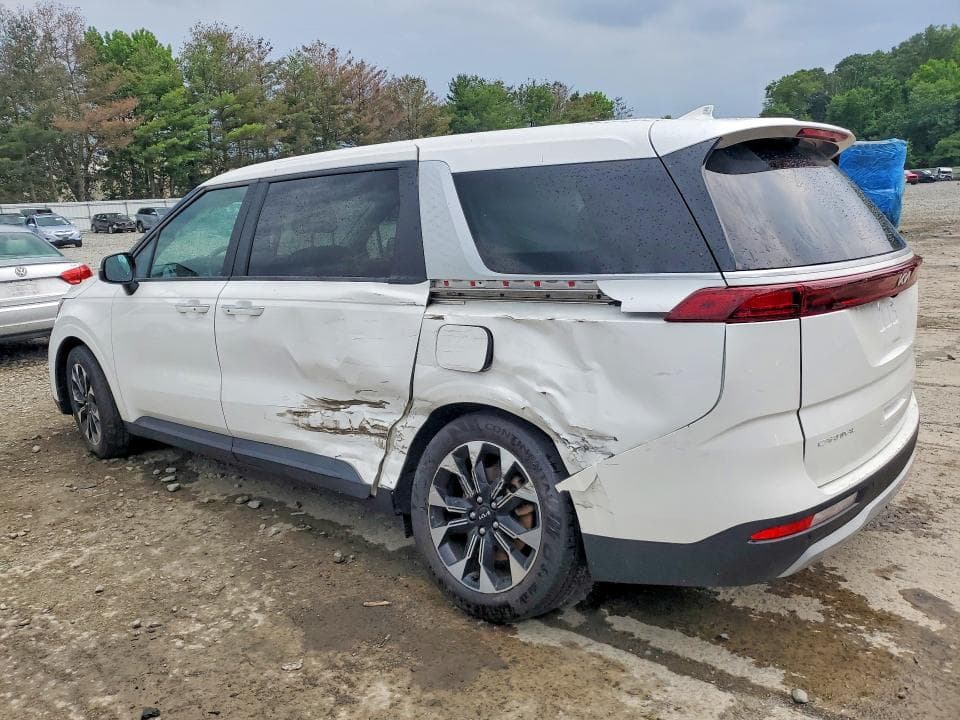 2024 KIA CARNIVAL EX 2