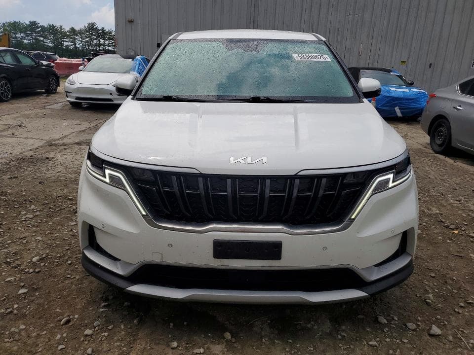 2024 KIA CARNIVAL EX 5