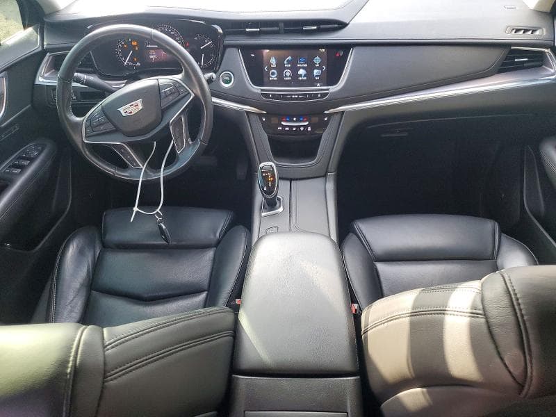 2017 CADILLAC XT5 LUXURY 8