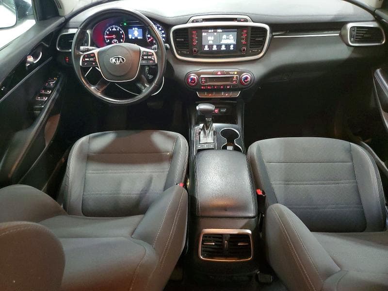 2019 KIA SORENTO LX 8