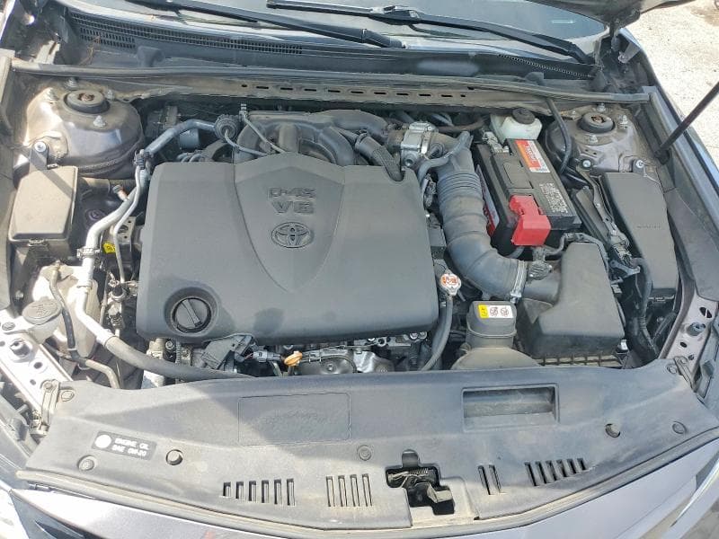 2020 TOYOTA CAMRY XLE 11