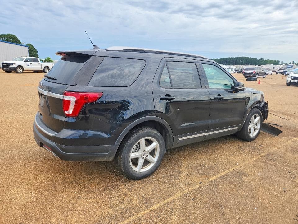 2018 FORD EXPLORER XLT 3