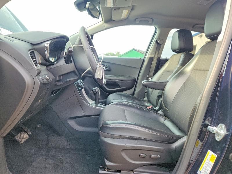 2021 CHEVROLET TRAX 1LT 7