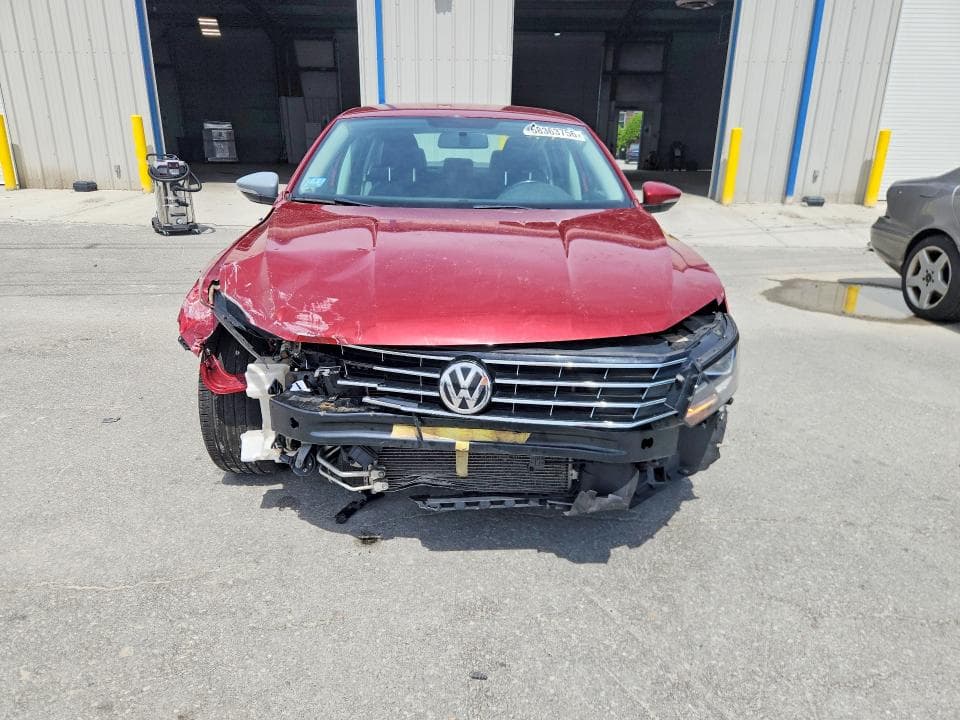 2017 VOLKSWAGEN PASSAT R-LINE 5