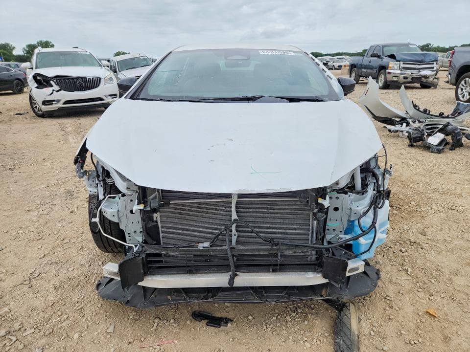 2025 TOYOTA PRIUS LE 5
