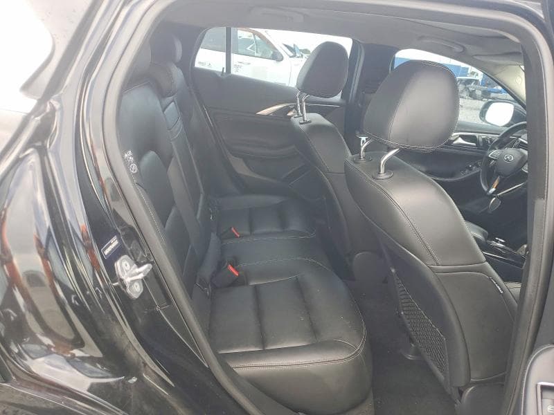 2018 INFINITI QX30 ESSENTIAL 10