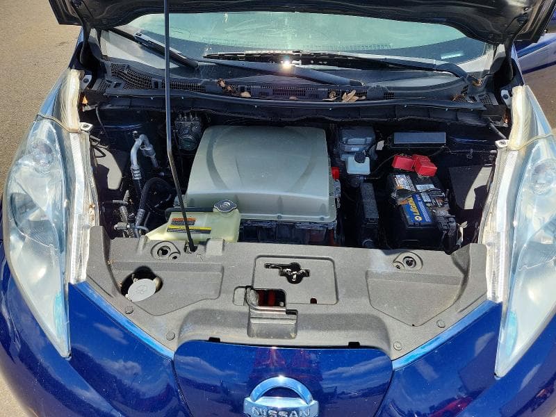 2017 NISSAN LEAF S S 11