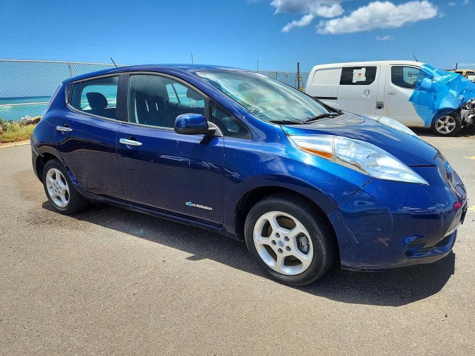 2017 NISSAN LEAF S S 4