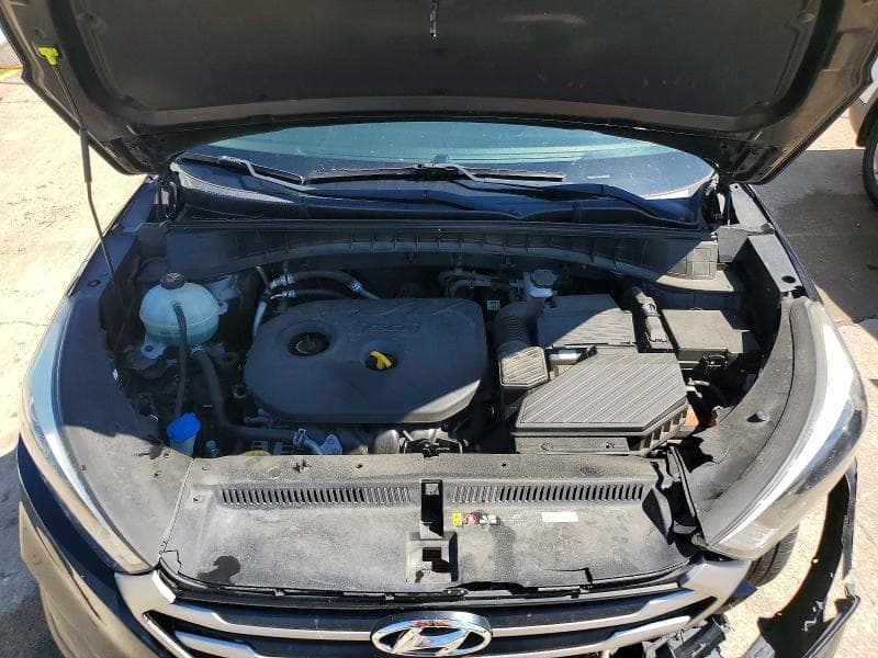 2017 HYUNDAI TUCSON SE 12