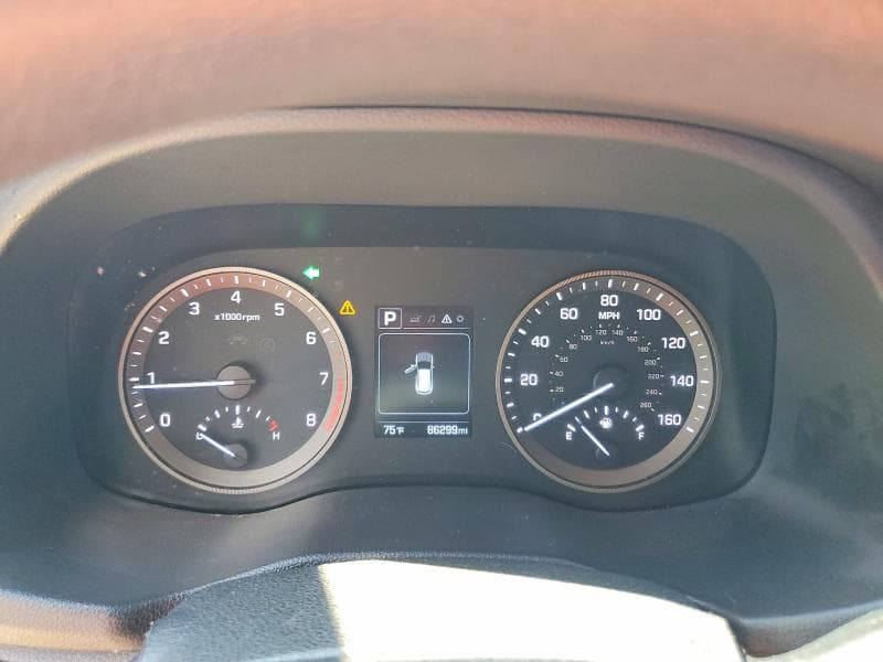 2017 HYUNDAI TUCSON SE 9