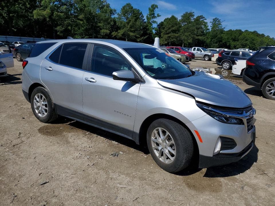 2022 CHEVROLET EQUINOX LT 4